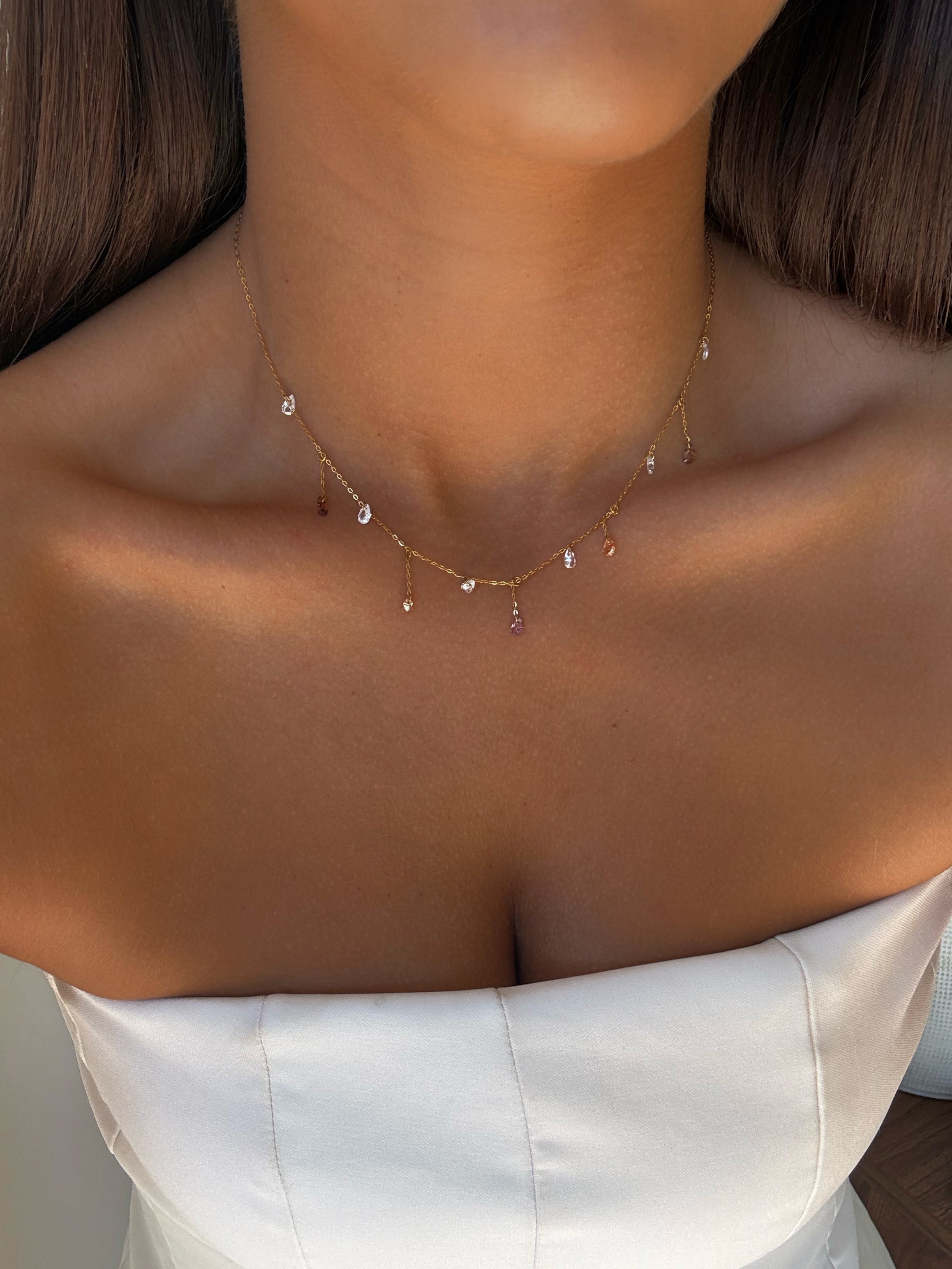 Collier Stella à strass en acier inoxydable doré – bijou Adalima