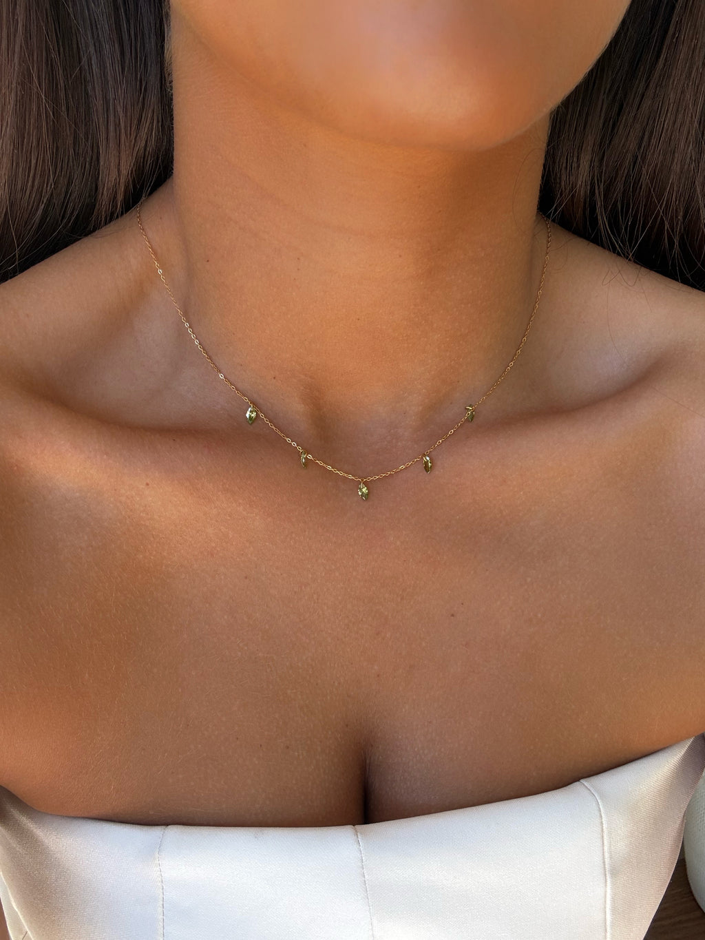 Collier Solen à strass en acier inoxydable doré – coloris Vert – bijou Adalima