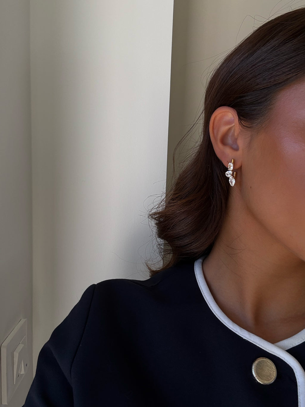 Boucles d’oreilles Gisele à strass en acier inoxydable doré – bijou Adalima