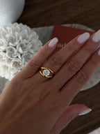 Bague Simea à strass en acier inoxydable doré – bijou Adalima