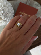 Bague Ava à strass en acier inoxydable doré – bijou Adalima