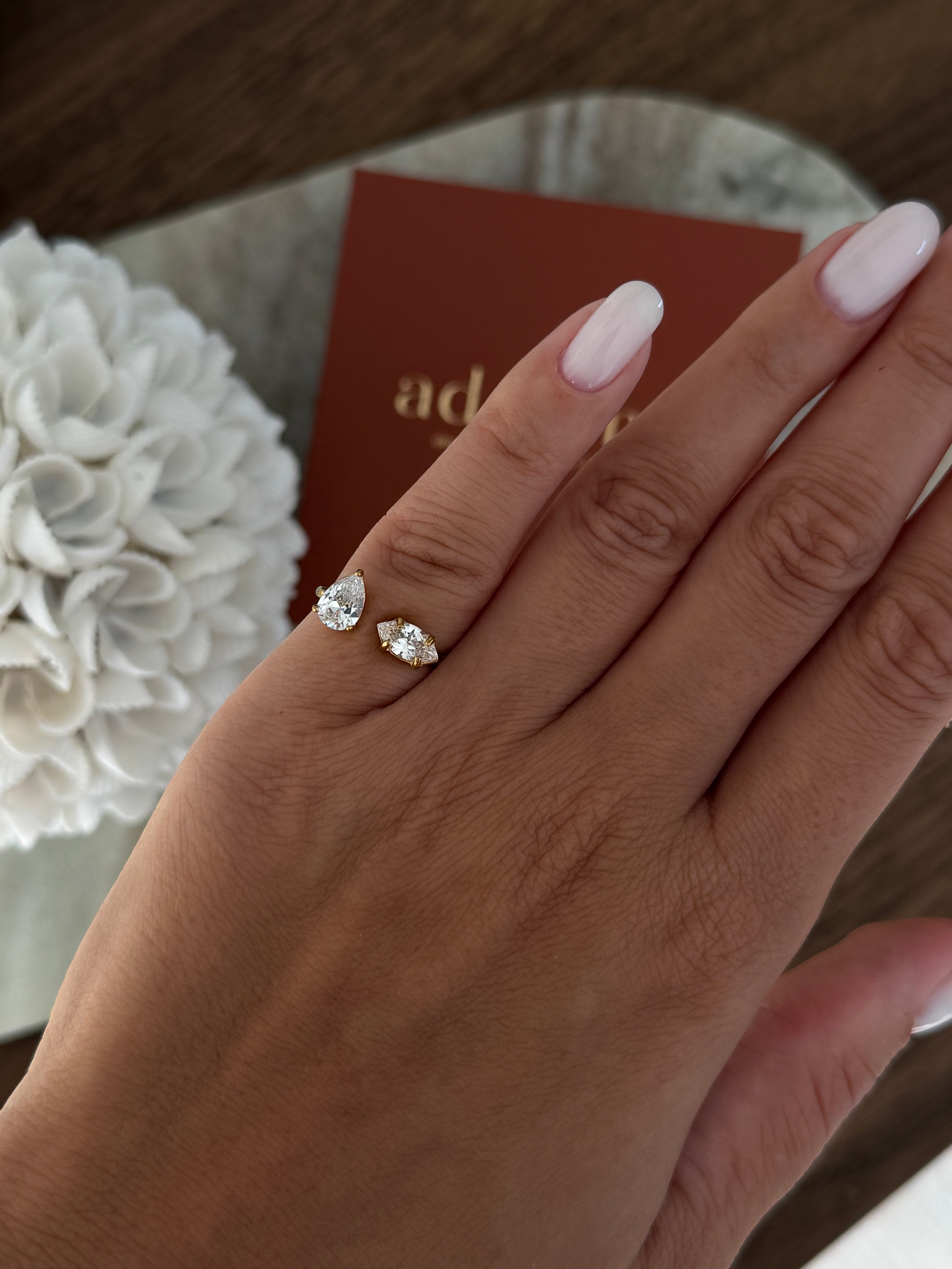 Pinky ring Lauren en acier inoxydable doré, assortie à la bague Lauren – bijou Adalima