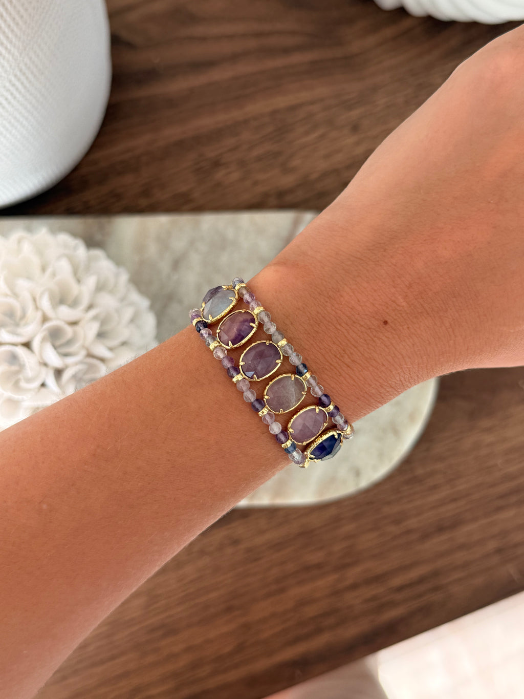 Bracelet Limia en pierres naturelles et acier inoxydable doré – bijou Adalima