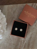 Puces d’oreilles Lucie à strass en acier inoxydable doré – bijou Adalima