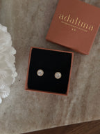 Puces d’oreilles Manon à strass en acier inoxydable – coloris Doré – bijou Adalima