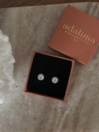 Puces d’oreilles Manon à strass en acier inoxydable – coloris Argenté – bijou Adalima