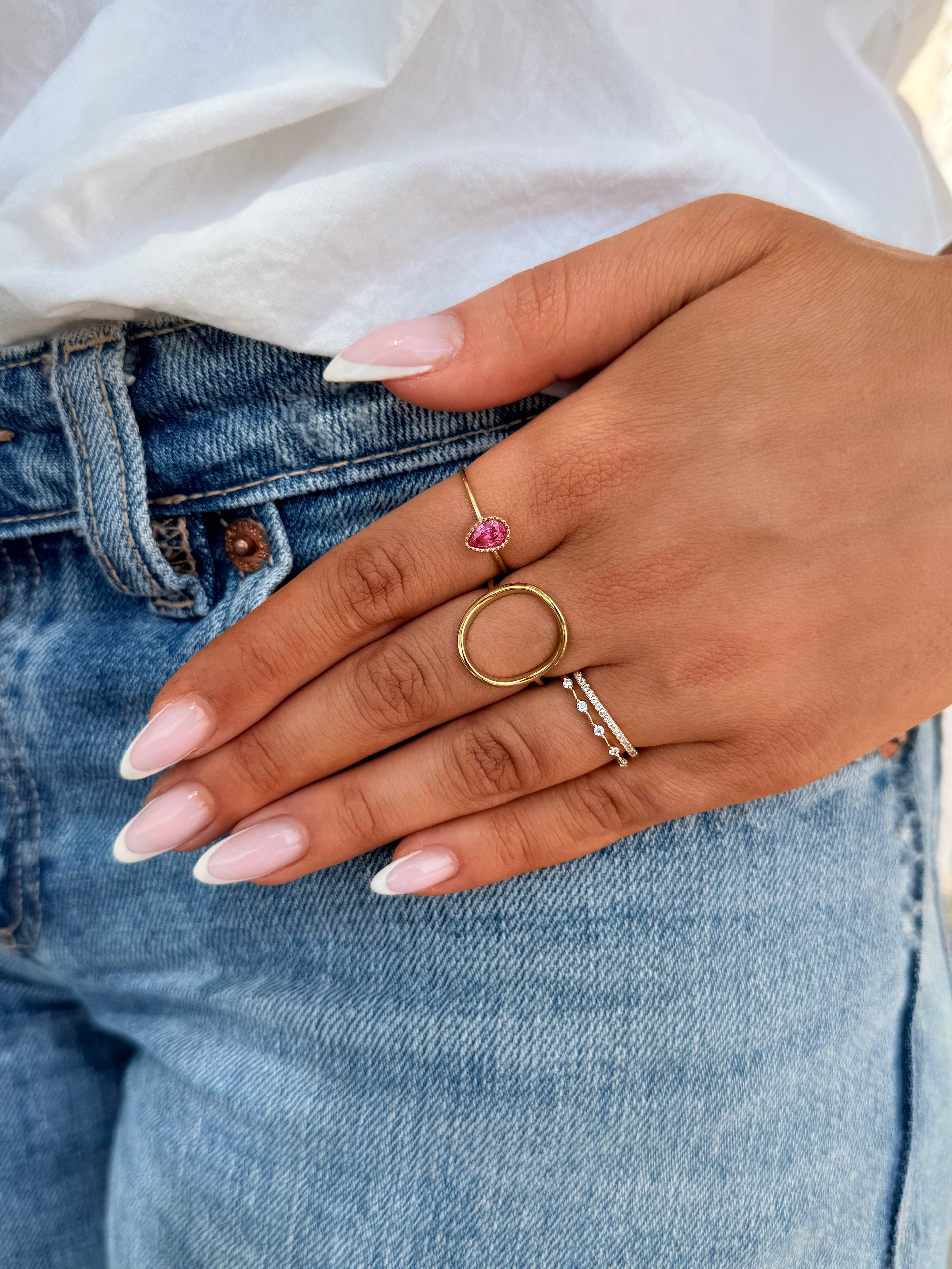 bagues pour femmes dorées colorées et à strass