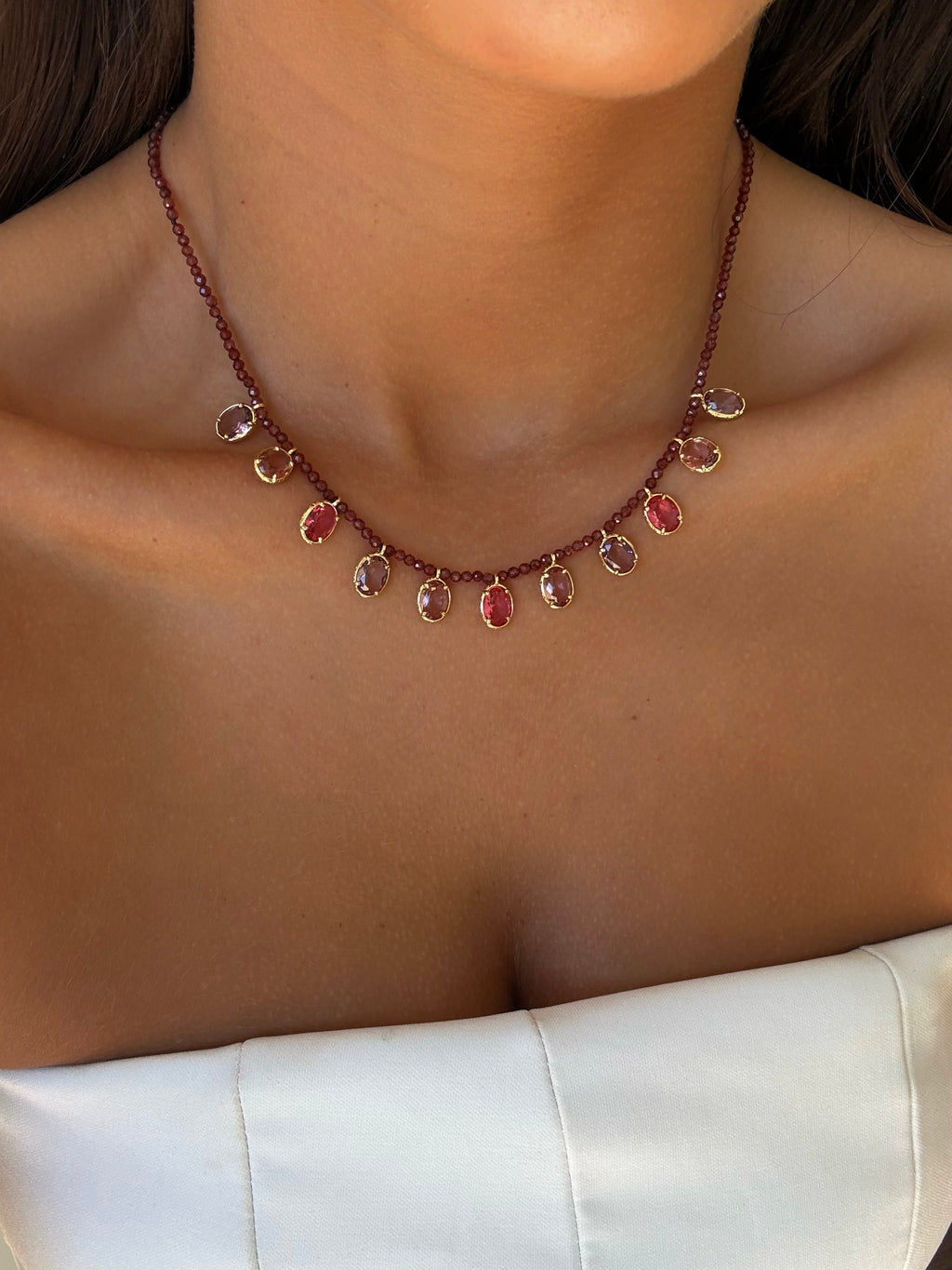 Collier Nehal en pierres naturelles et acier inoxydable doré – bijou Adalima