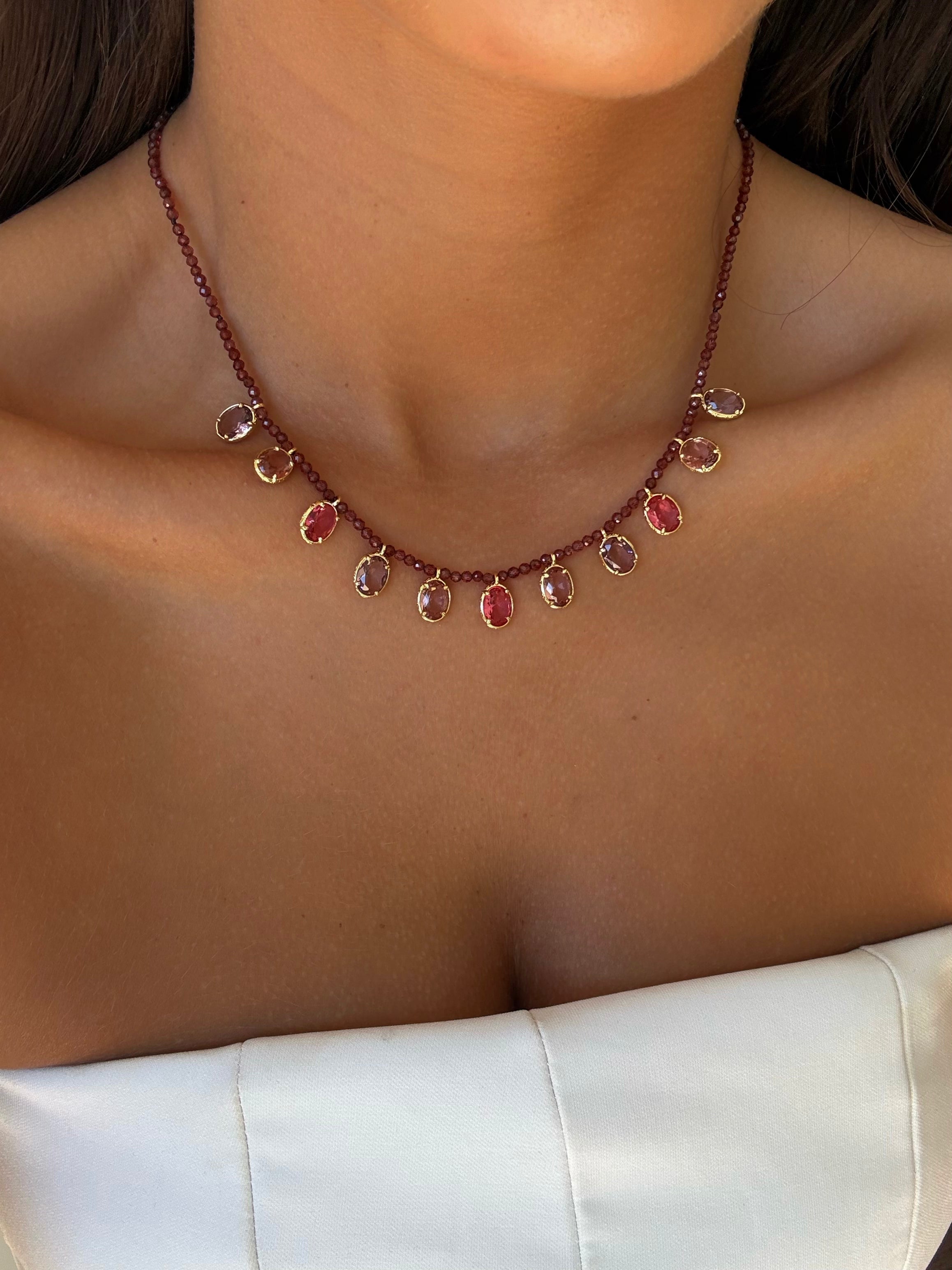 Collier Nehal en pierres naturelles et acier inoxydable doré – bijou Adalima