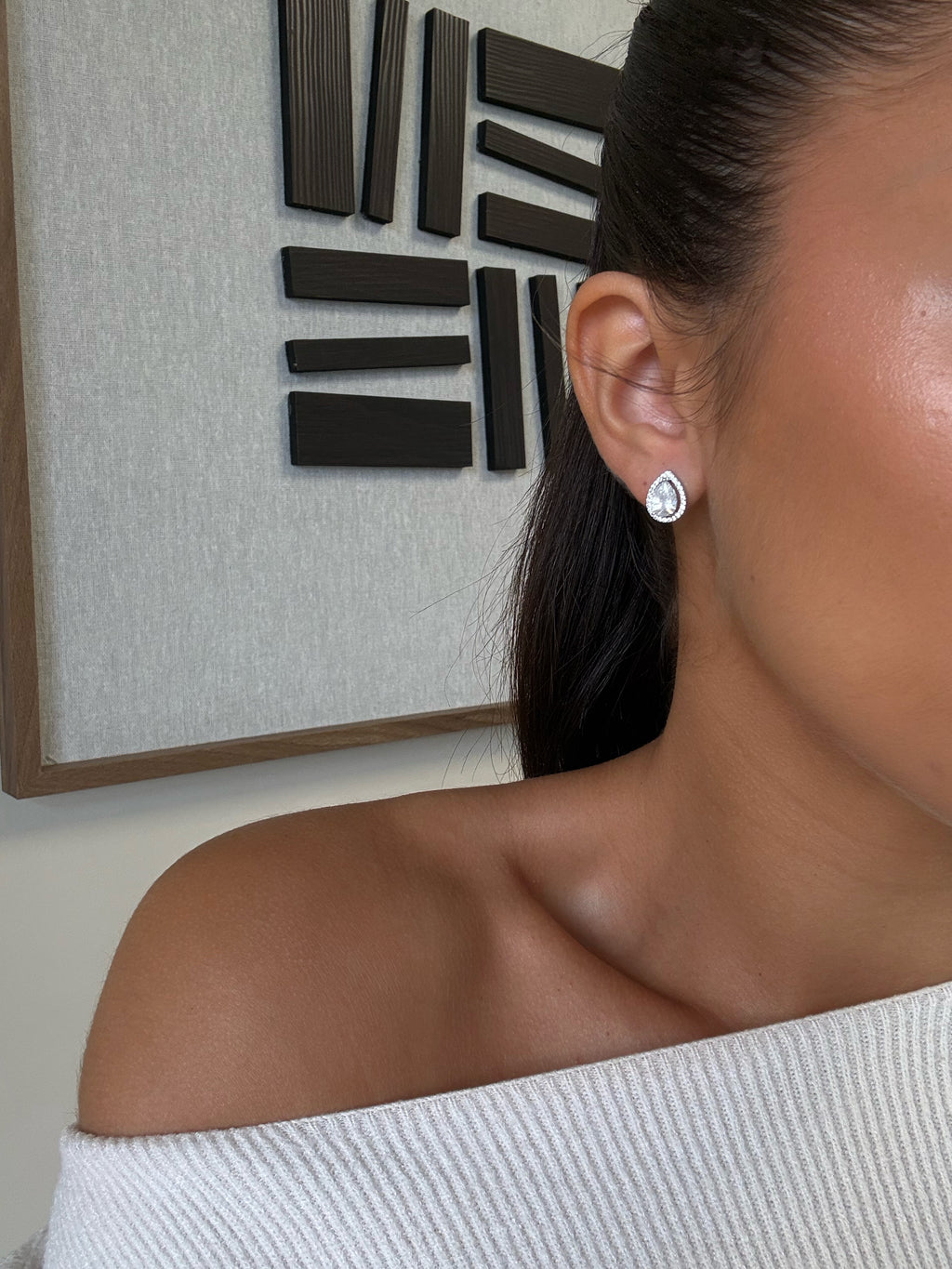 Puces d’oreilles Lou à strass en acier inoxydable argenté – bijou Adalima