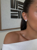 Puces d’oreilles Lou à strass en acier inoxydable argenté – bijou Adalima
