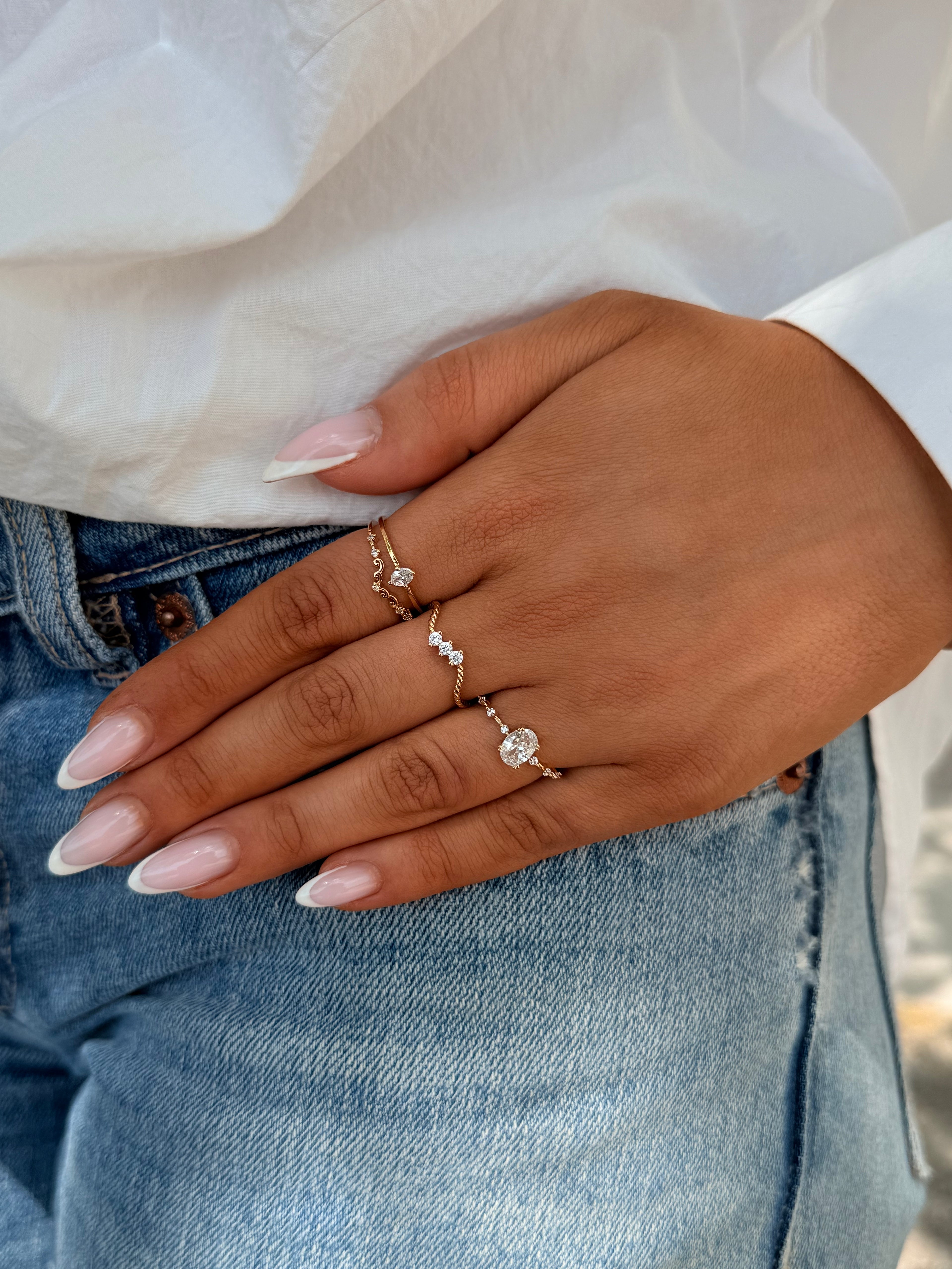 bagues dorées à strass tendances pour femmes