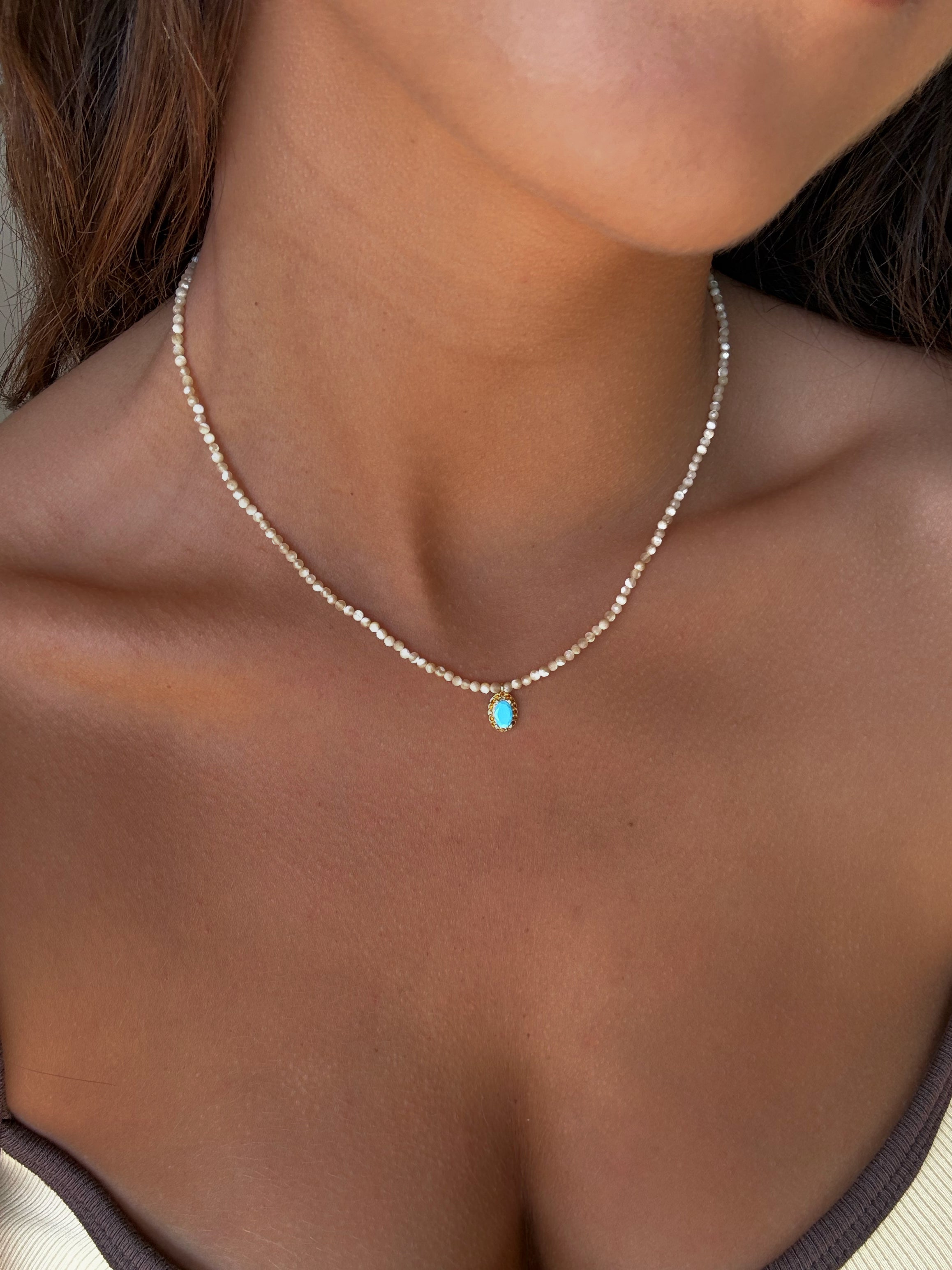 Collier en pierres naturelles et acier inoxydable tendance pour femmes