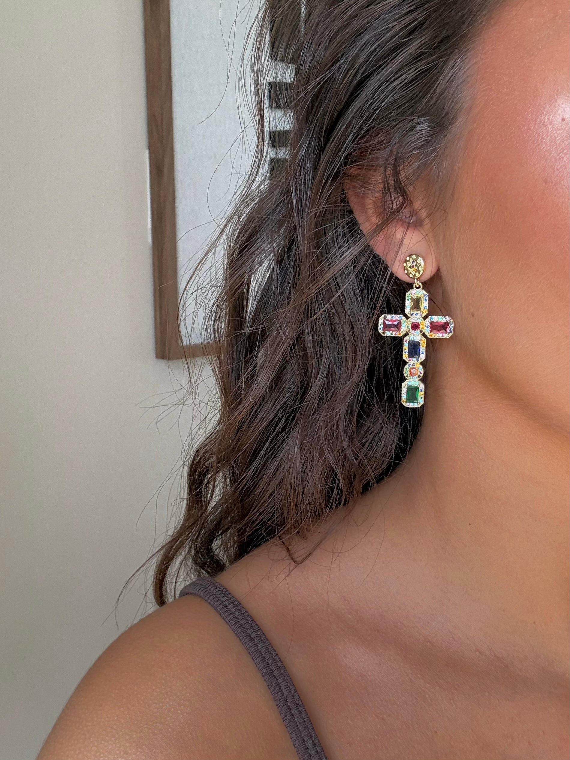 Boucles d'oreilles colorées en forme de croix