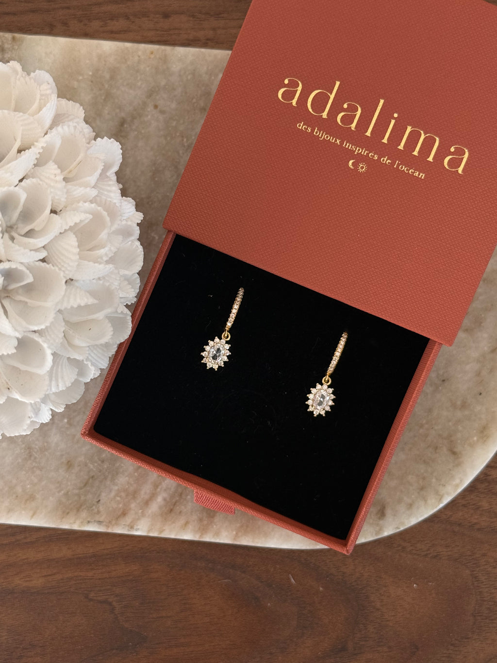 boucles d'oreilles élégante et raffinée pour femmes à strass 