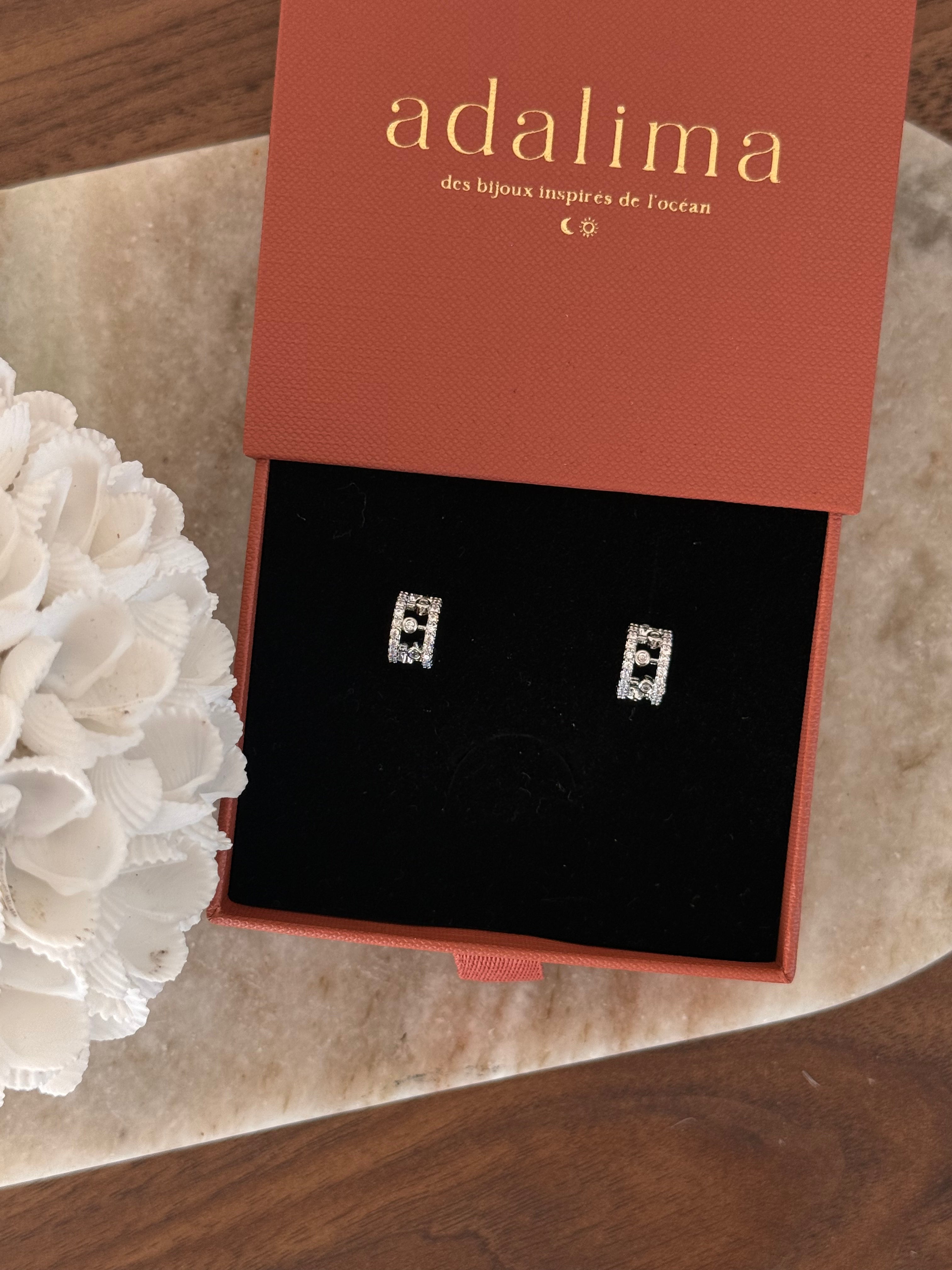 boucles d'oreilles en acier inoxydable argenté en forme de créoles serties de strass