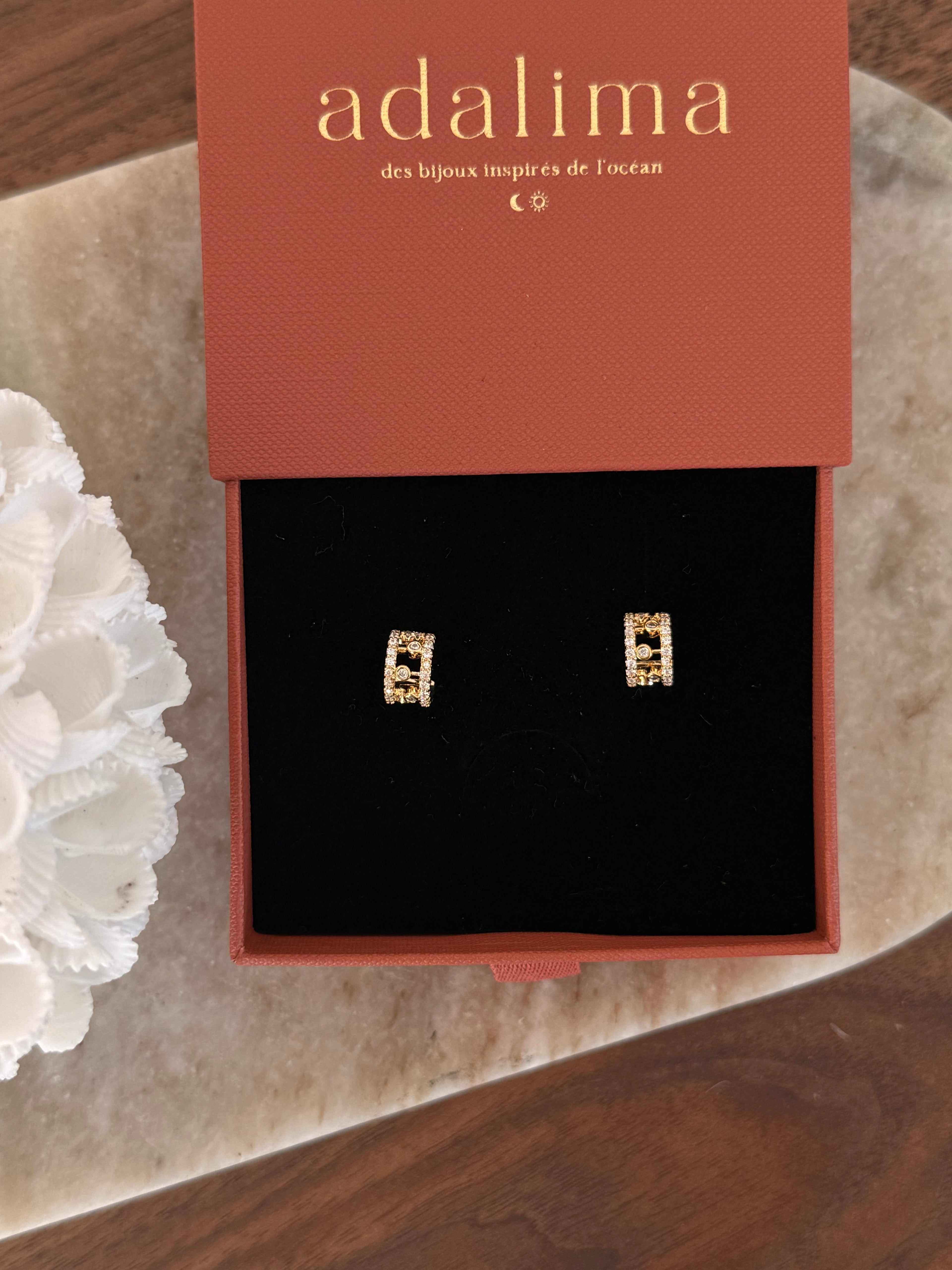 boucles d'oreilles en acier inoxydable en forme de créoles serties de strass