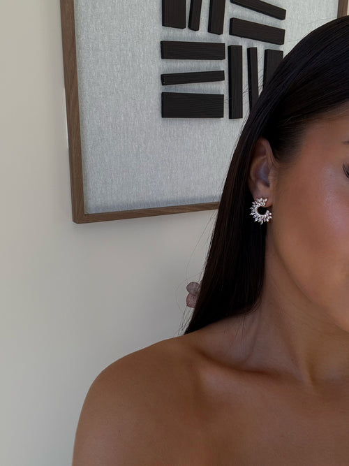 Boucles d’oreilles Bella à strass, laiton doré – bijou Adalima