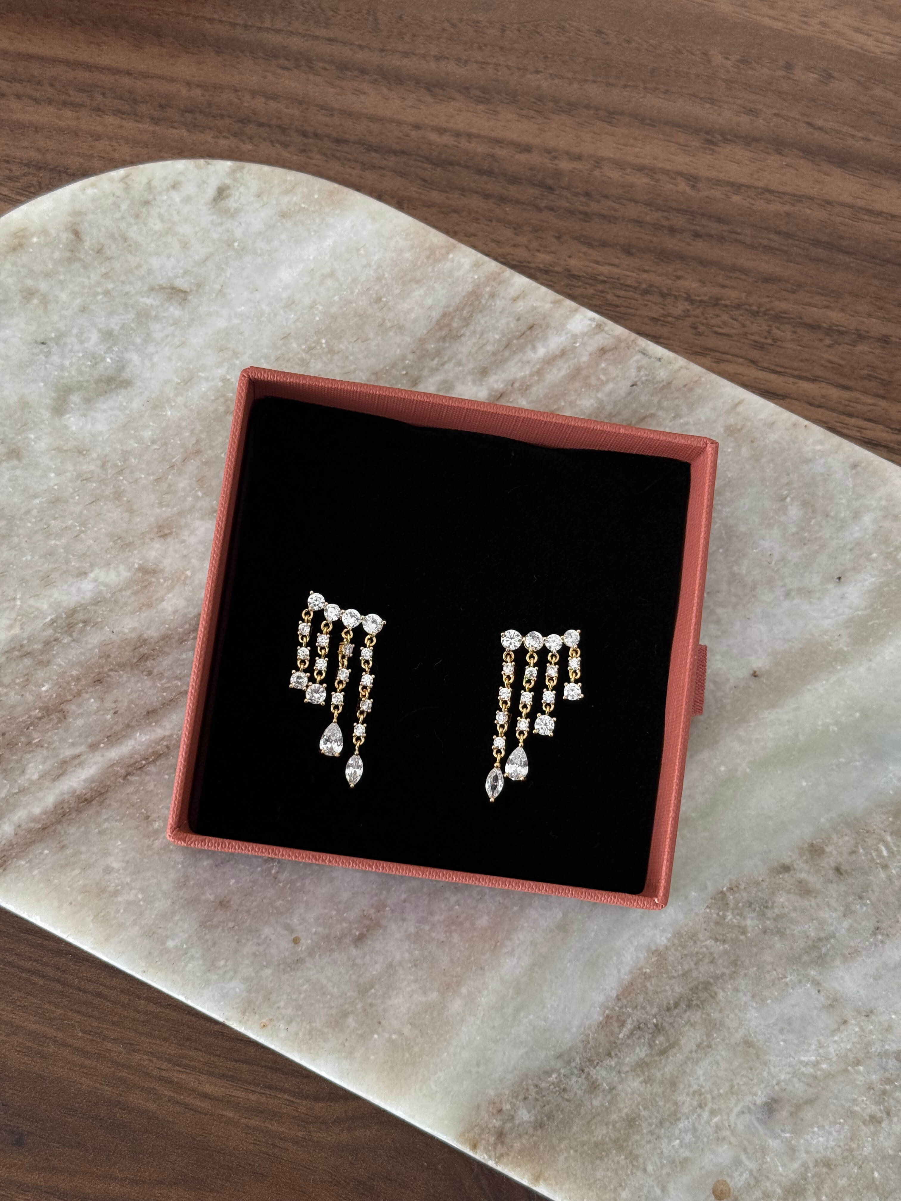 boucles d'oreilles pendantes strass