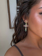 Boucles d'oreilles pendantes colorées en forme de croix