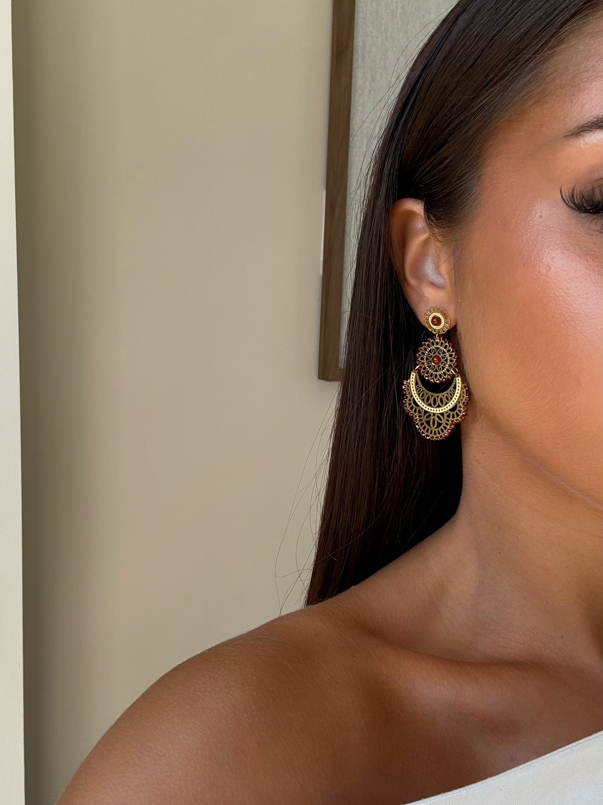 Boucles d’oreilles Rosalia en pierres naturelles et acier inoxydable doré – bijou Adalima