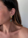 boucles d'oreilles en résine beige