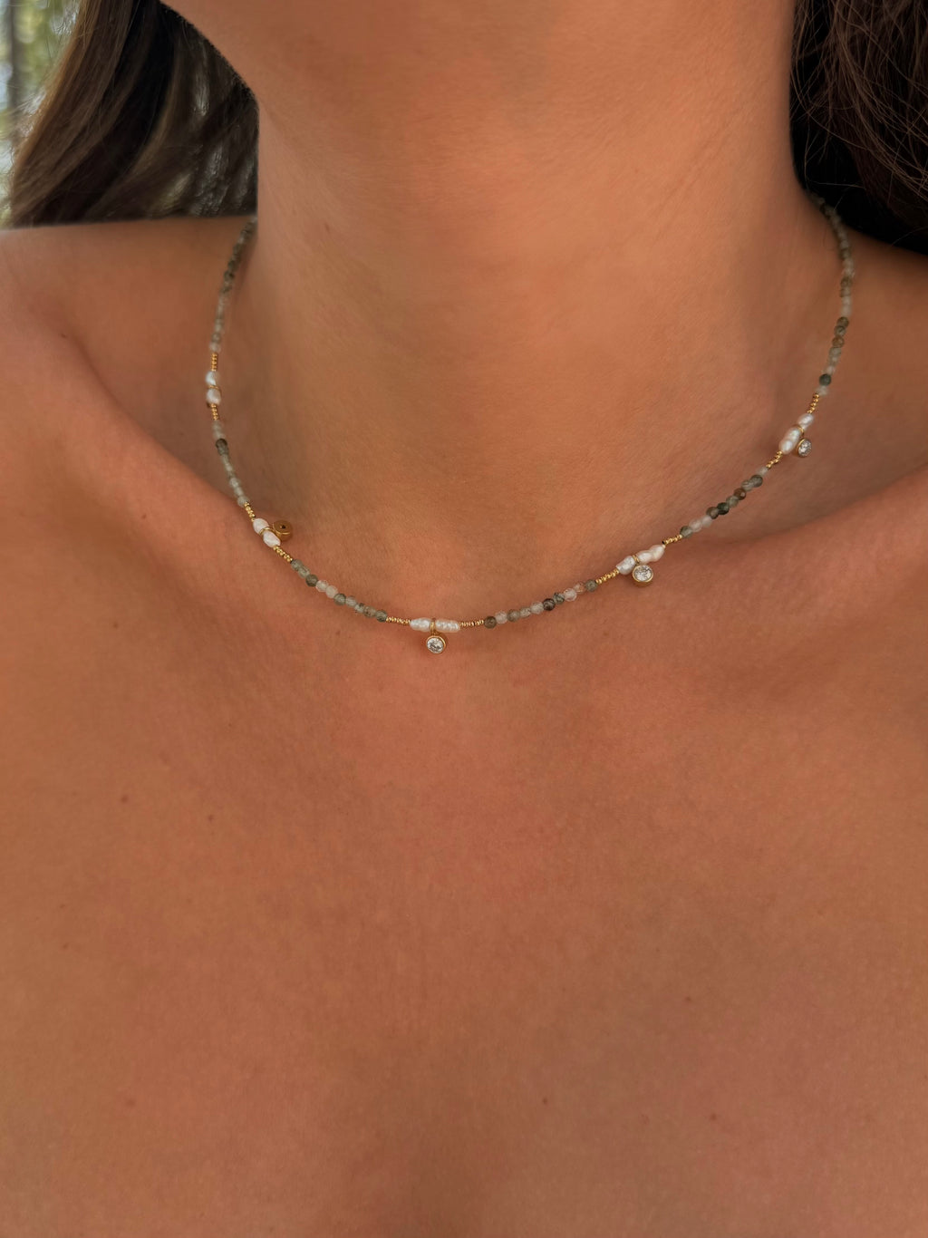collier en pierre naturelles vertes et blanches pour femmes