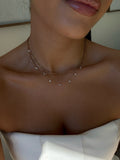 Collier Agathe chaînes entrelacées et strass – bijou Adalima