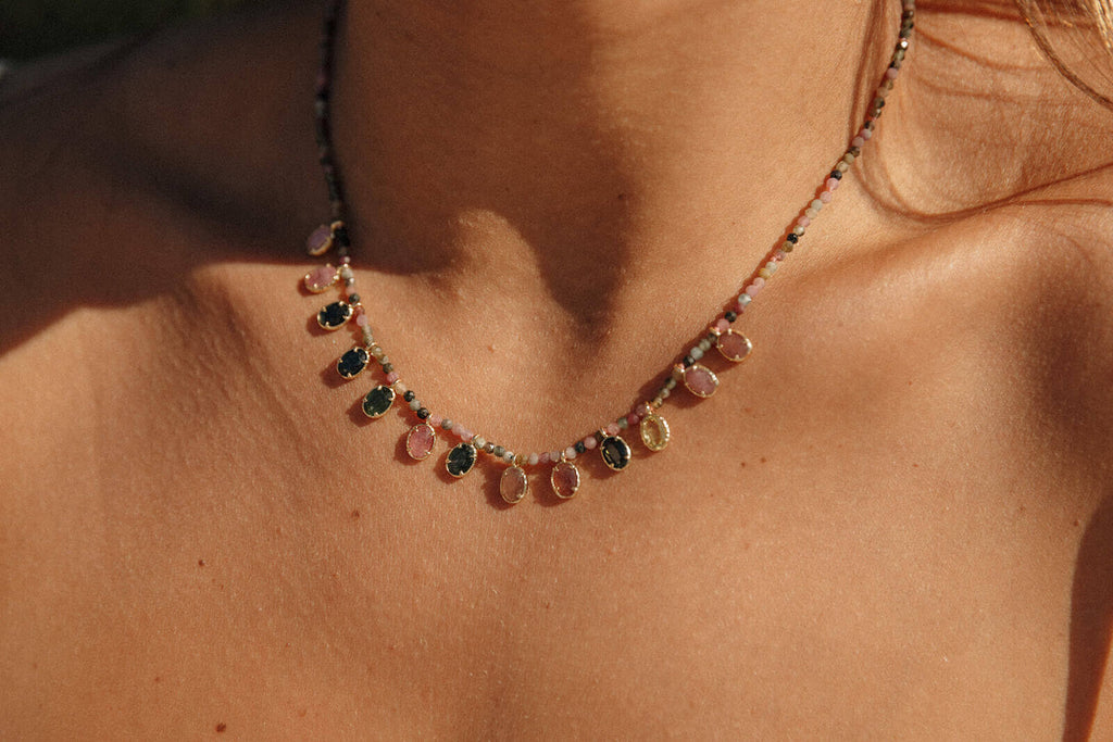 collier colorés femmes 