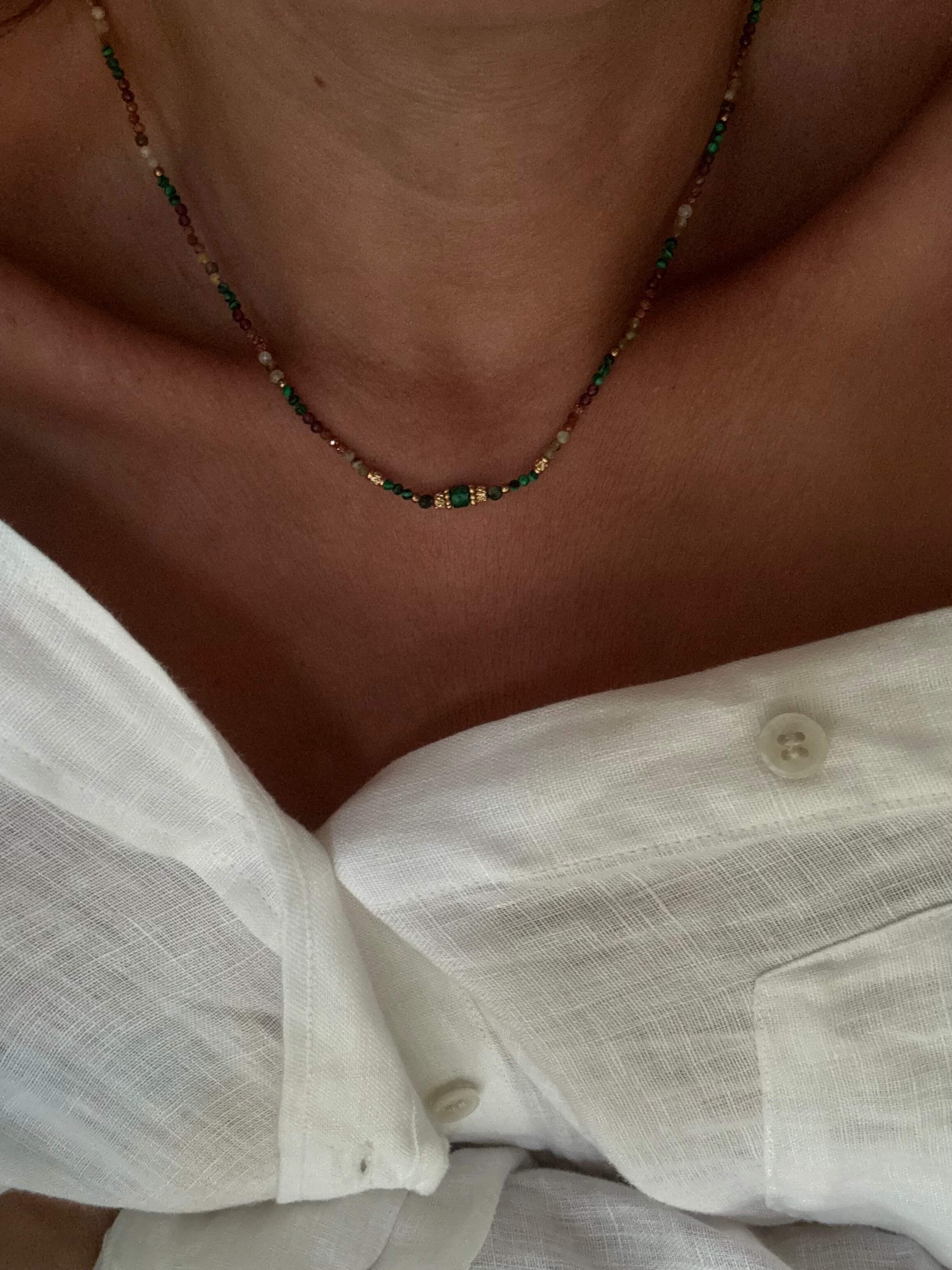 collier femme pierres naturelles