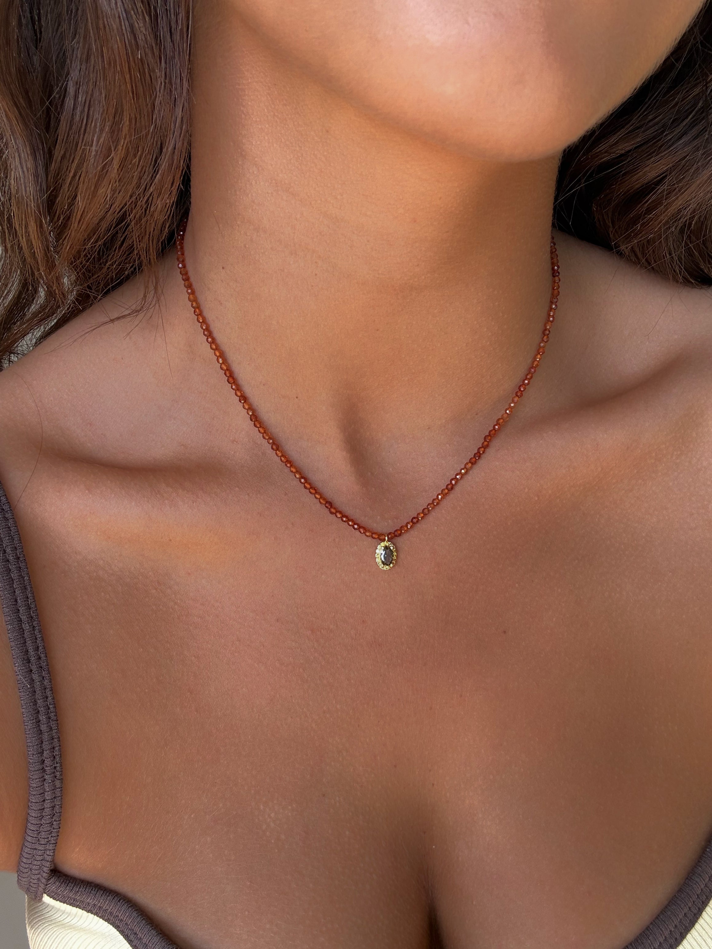 Collier en pierres naturelles et acier inoxydable tendance pour femmes