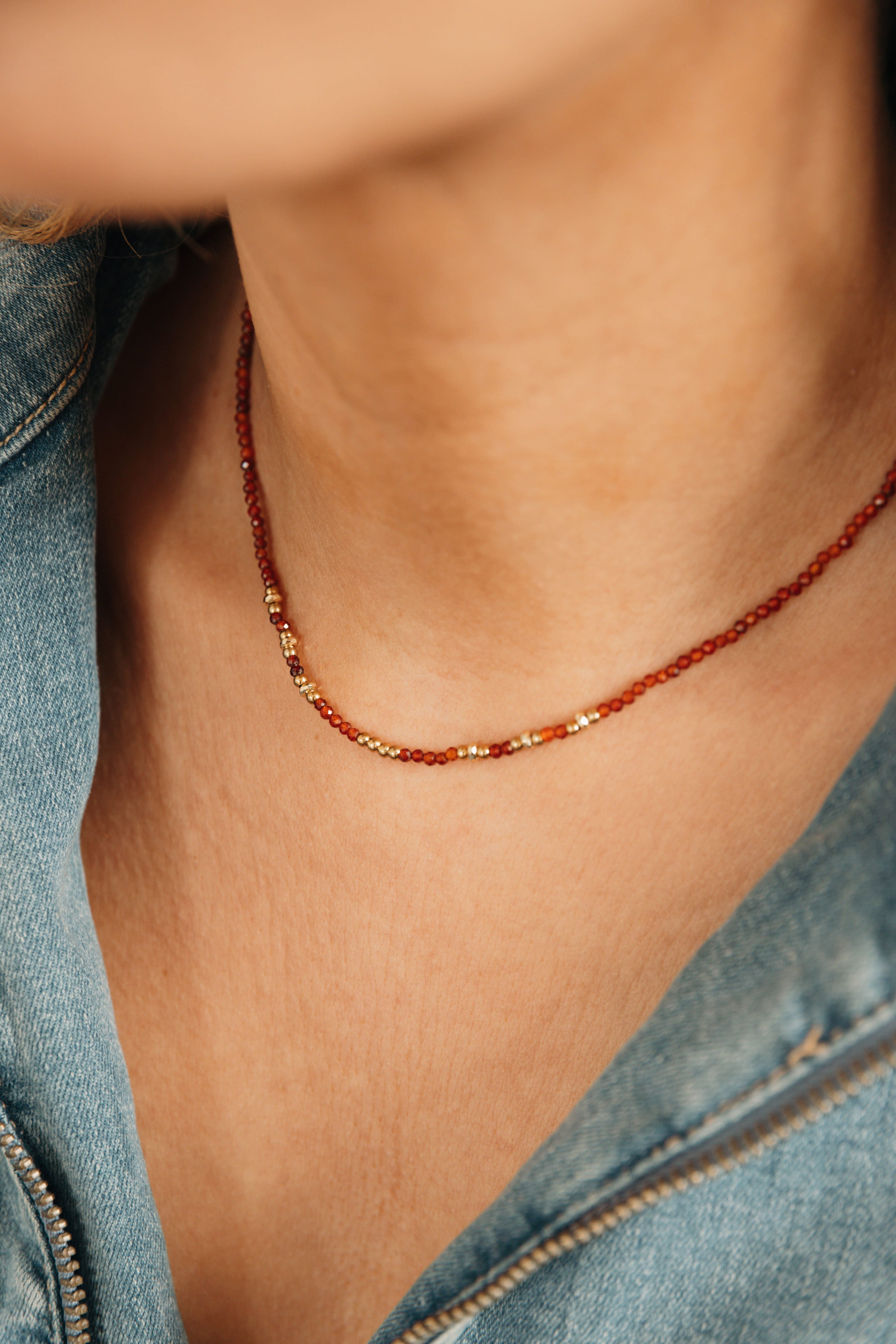 collier fin colore acier inoxydable