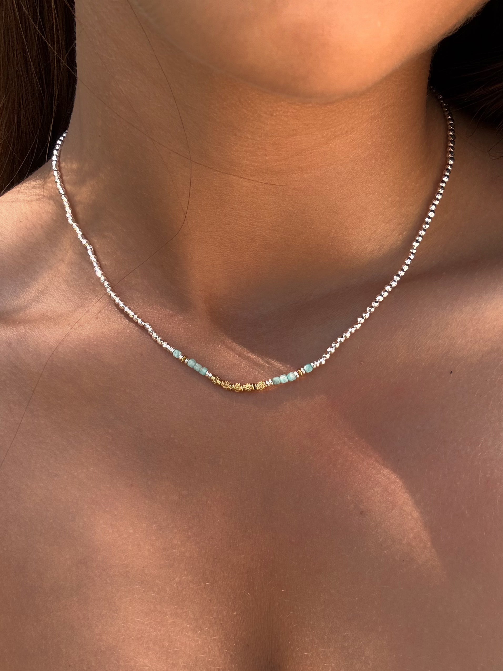 collier coloré tendance pour femmes
