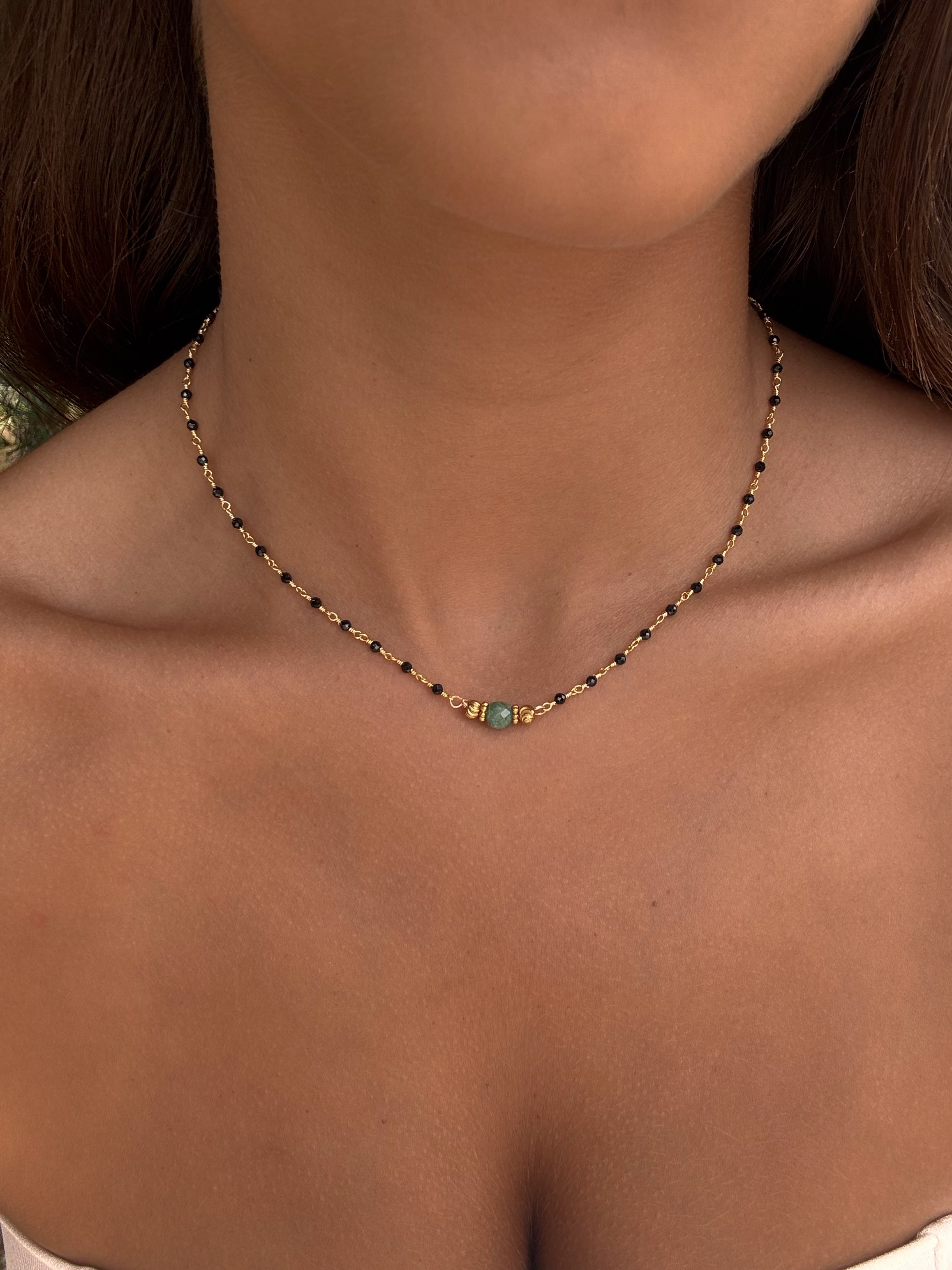 Collier en acier inoxydable et pierres naturelles