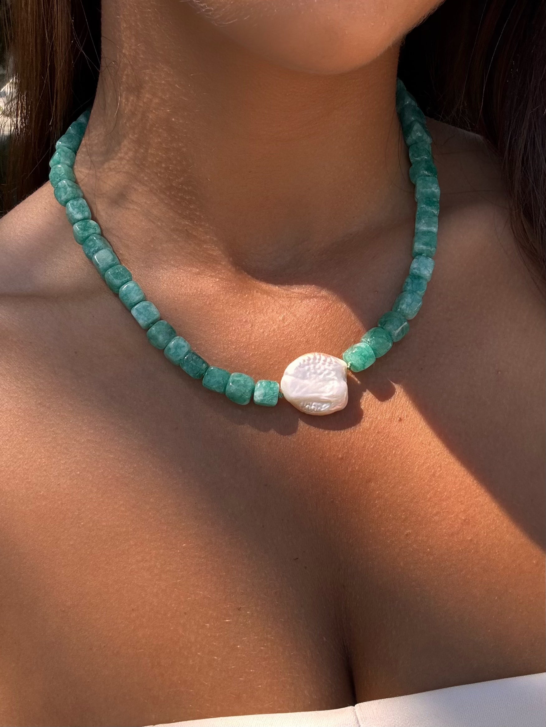 Collier coloré pour l'été