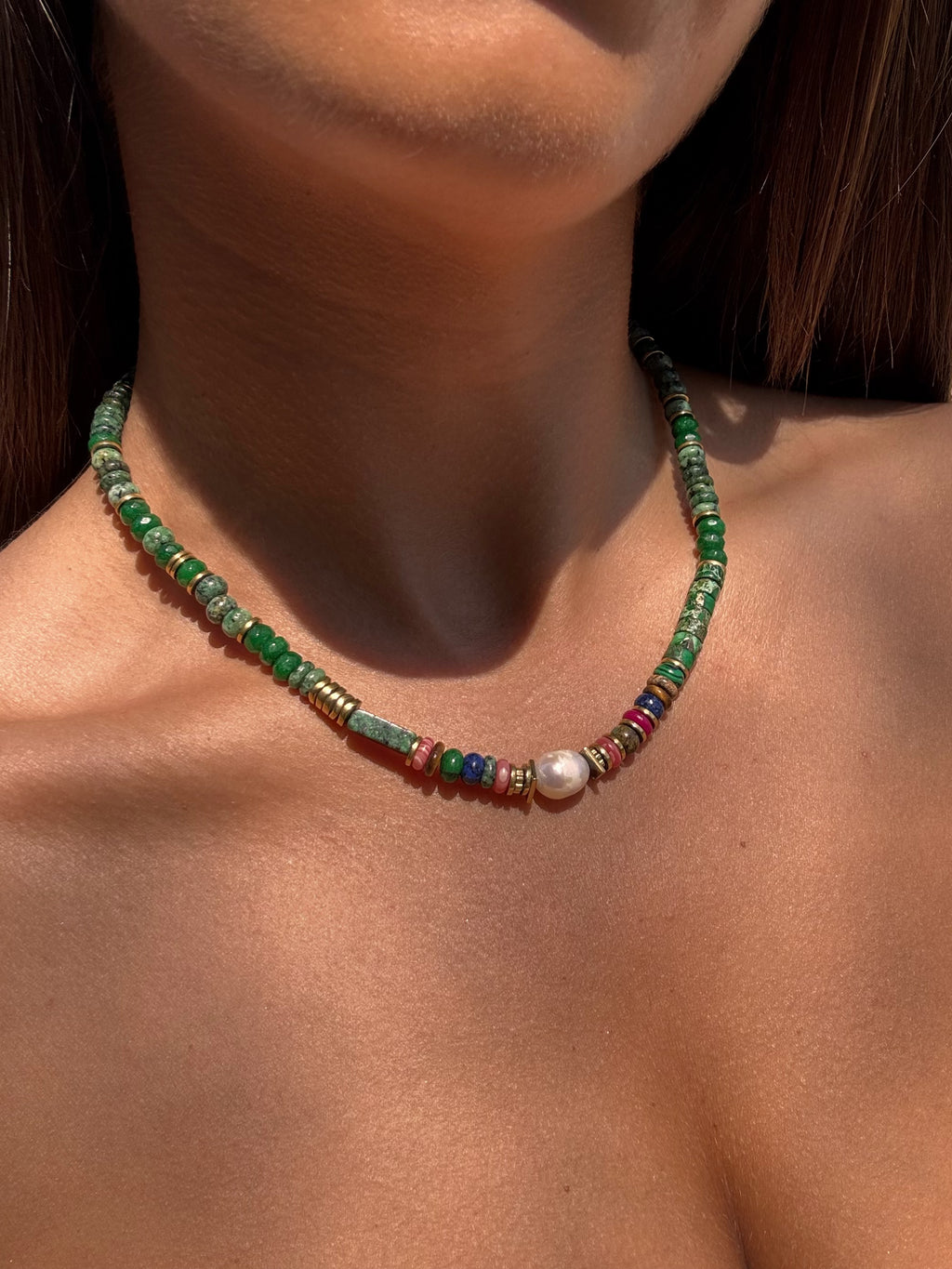 Collier en pierres colorés pour femmes
