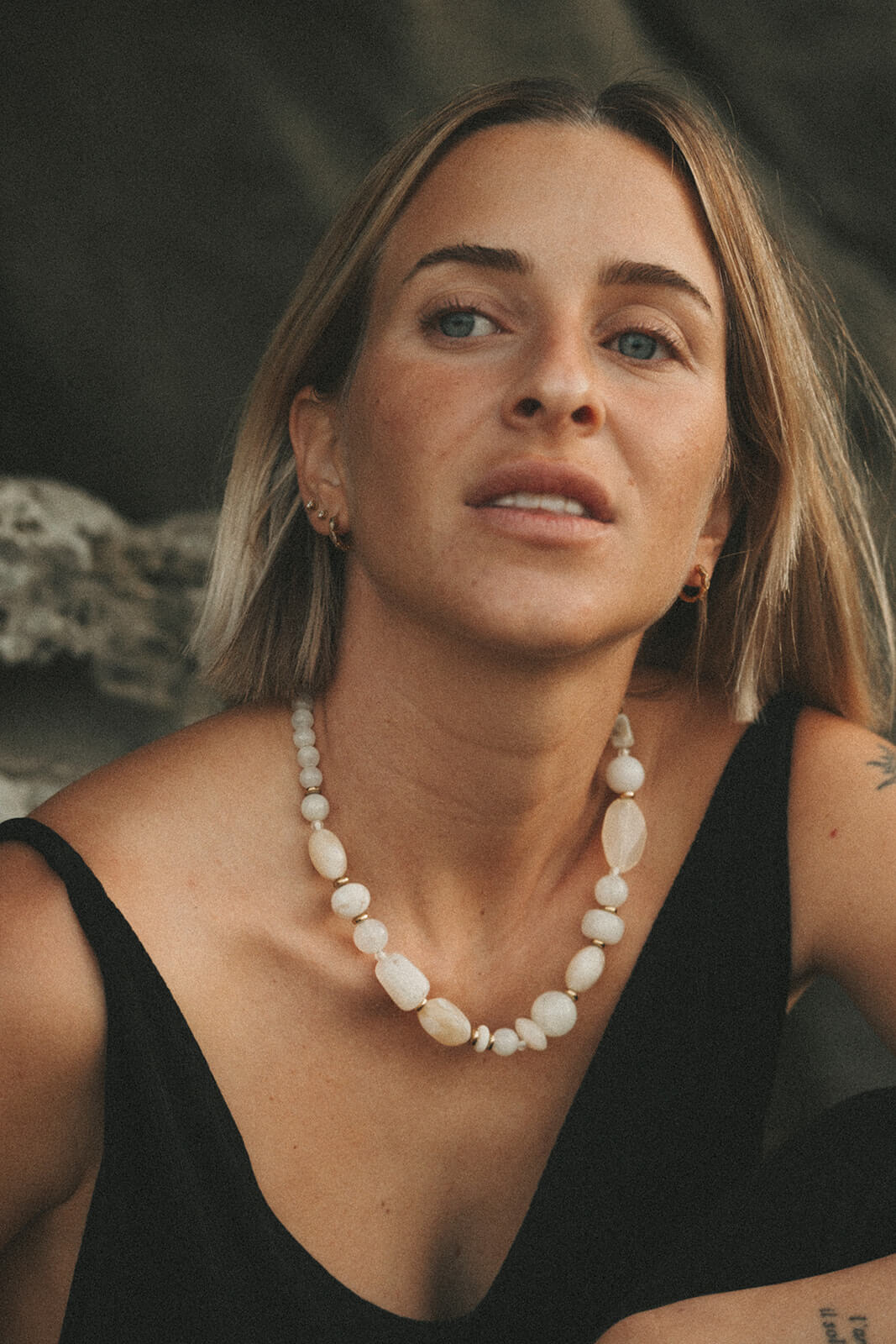 colliers pour femmes ecru