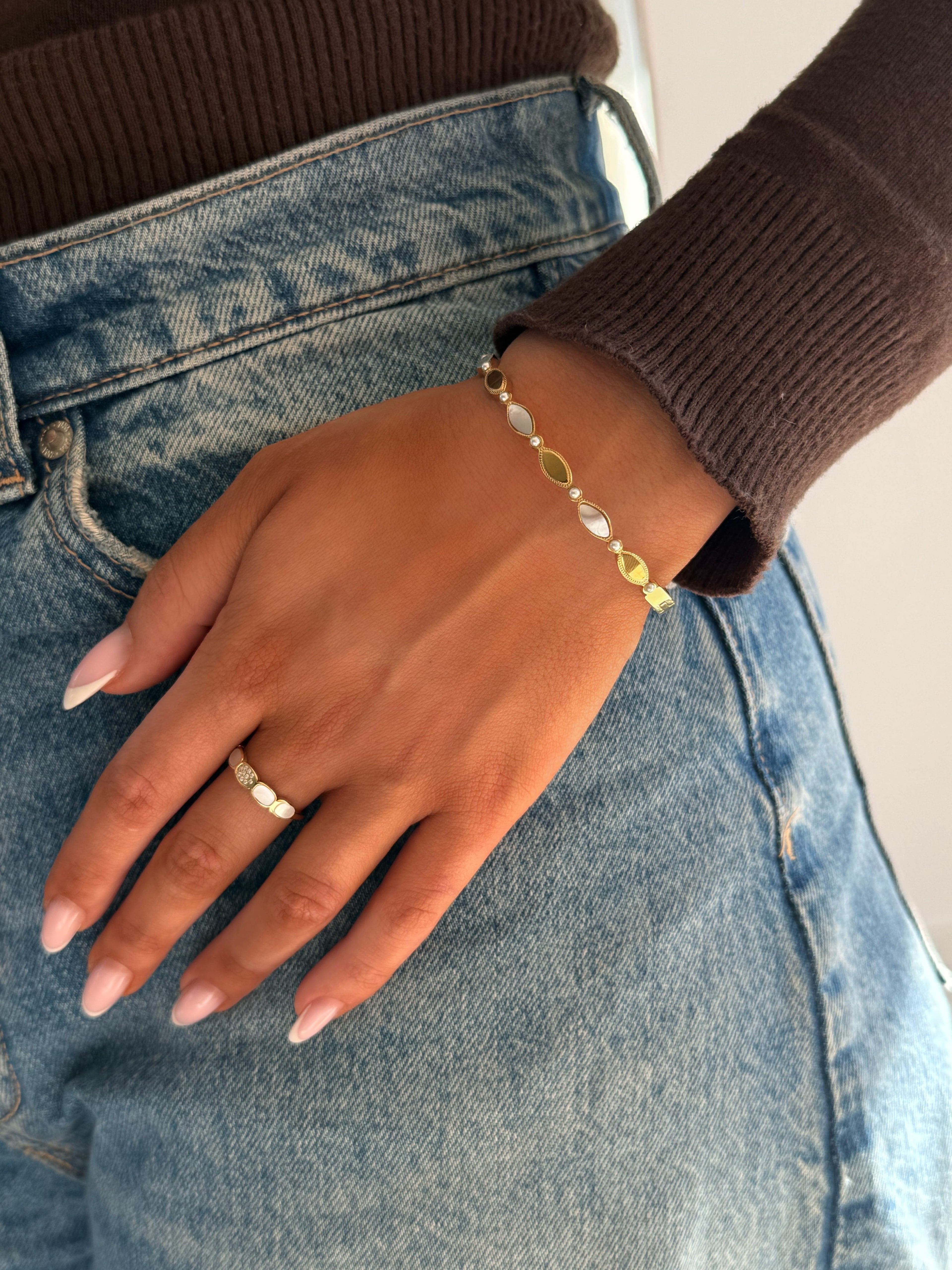 composition de bijoux en acier inoxydable et nacre