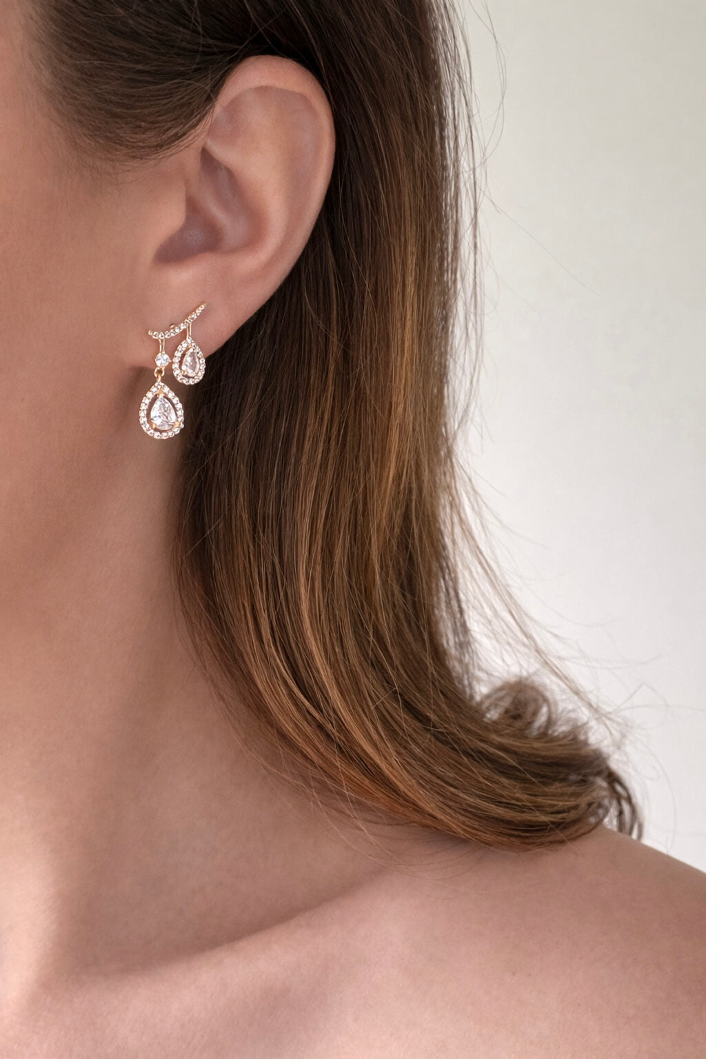 Boucles d'oreilles MONICA double goutte à strass