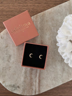 boucles d'oreilles minimalistes discretes