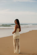 robe longue avec de la dentelle sur la jupe