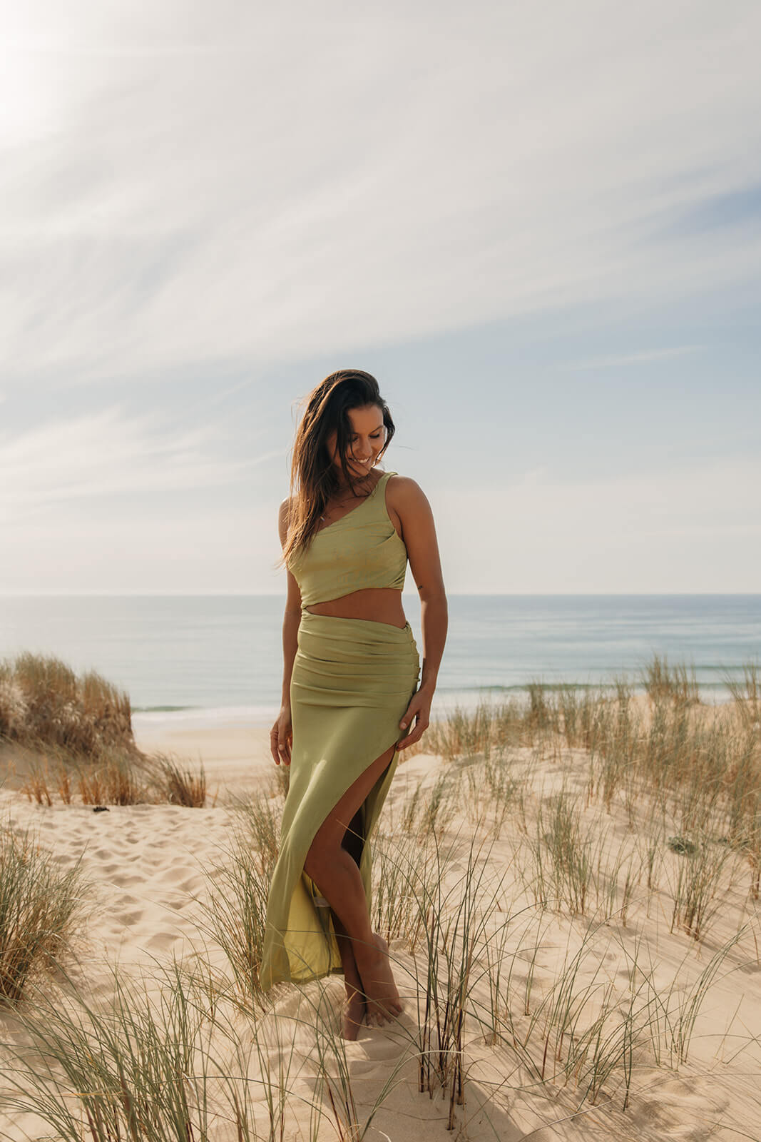 robe longue avec une fente  pour femmes